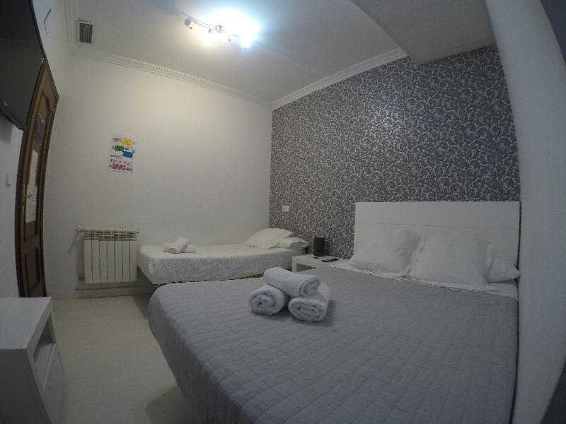 Hostal La Estrella Madri Exterior foto